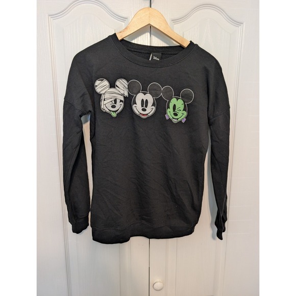 Disney Tops - DISNEY MICKEY MOUSE Medium BLACK HALLOWEEN SWEATSHIRT